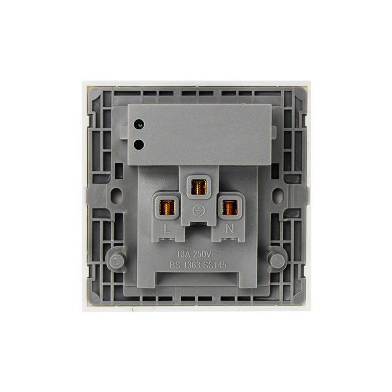 13A 1 Gang Socket se 2 USB (2,1A) HK6113S-UB